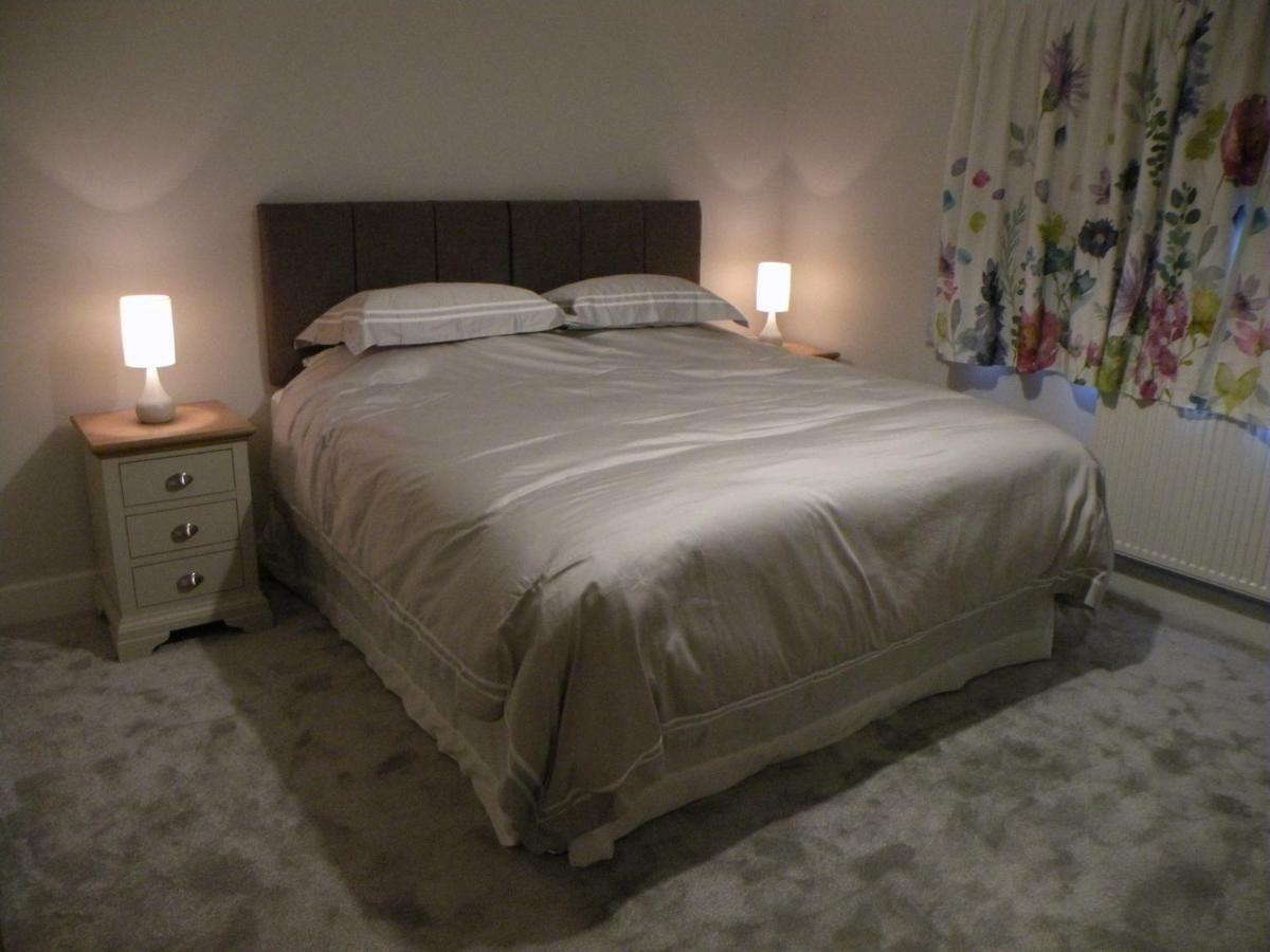 Woodfield Self-Catering Apartment CBG Buitenkant foto