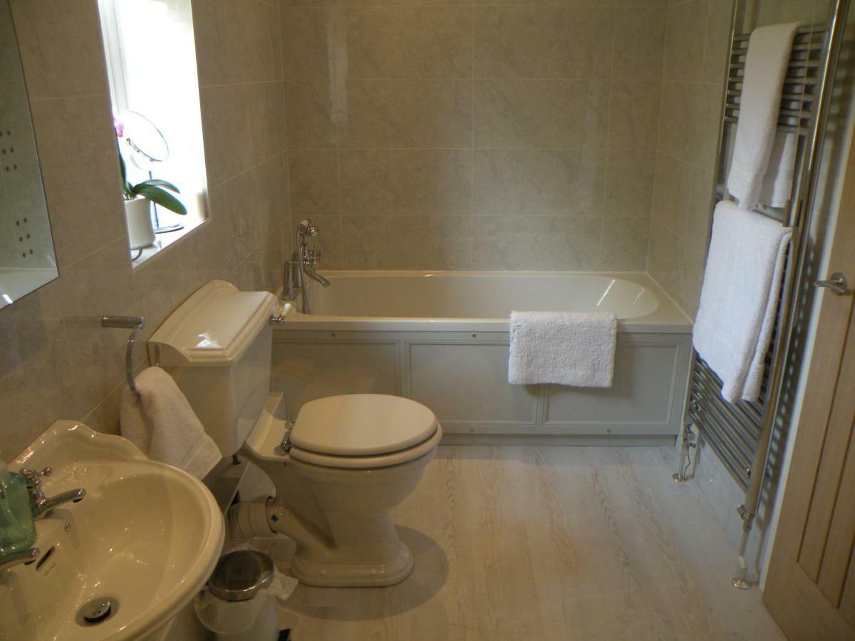 Woodfield Self-Catering Apartment CBG Buitenkant foto
